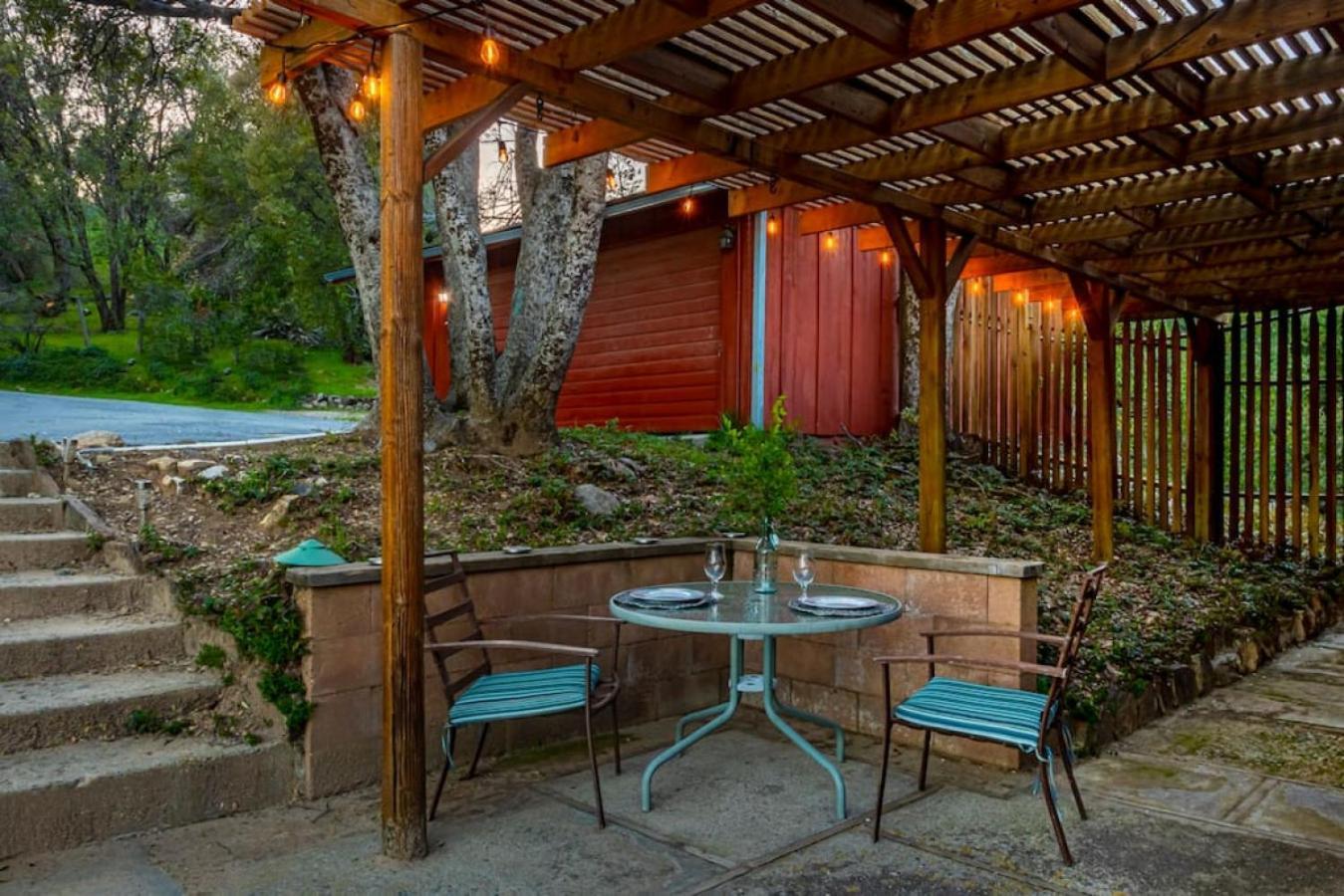 Sierra Vista Lookout Lodge With Creek, Waterfall And Waterholes, Minutes From Bass Lake And Yosemite South Gate North Fork Exteriér fotografie