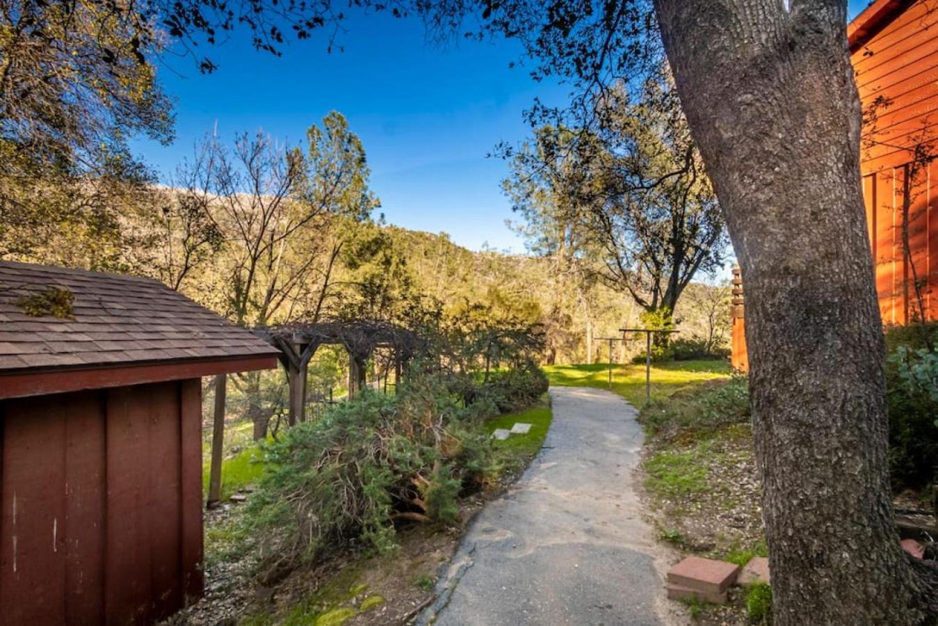 Sierra Vista Lookout Lodge With Creek, Waterfall And Waterholes, Minutes From Bass Lake And Yosemite South Gate North Fork Exteriér fotografie